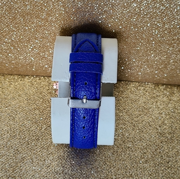 Geneva Watch for Kids/Pre-teens - Picture 3 of 3